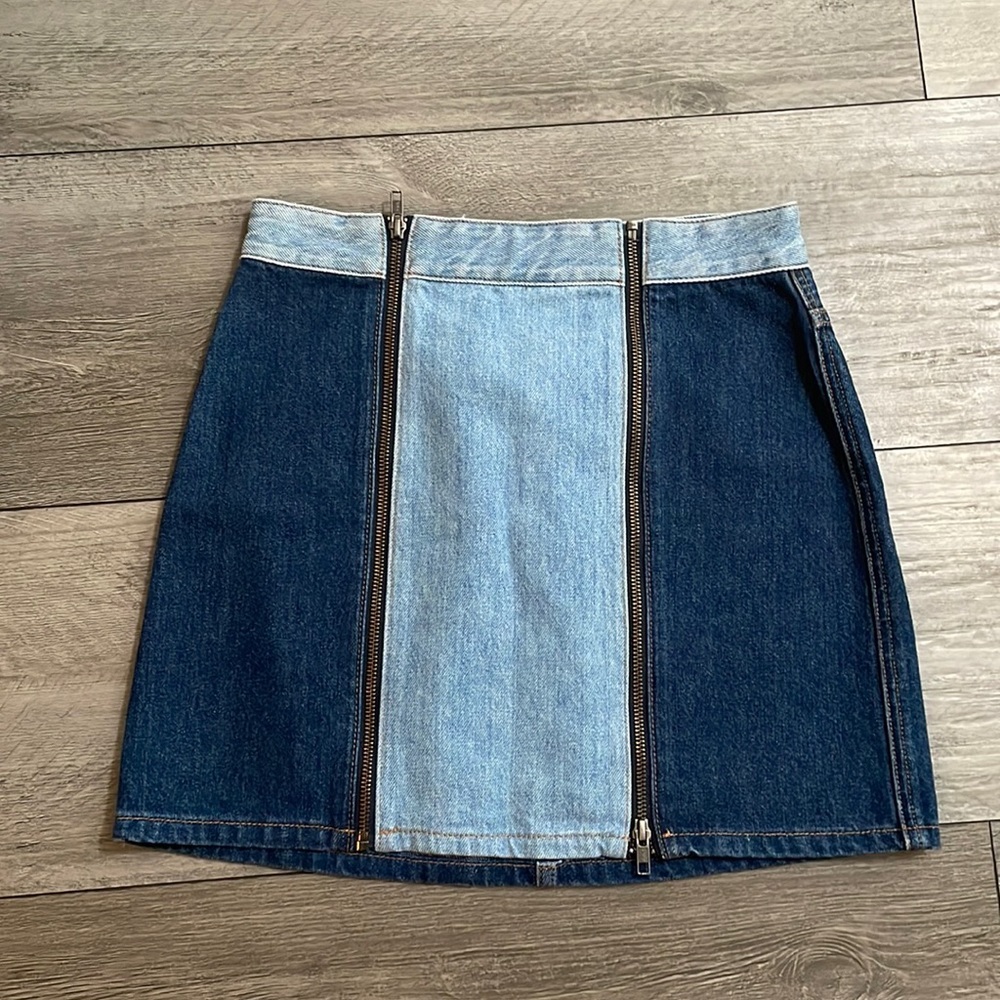 1. State, size 0, light and dark denim skirt, 100% cotton - Picture 1 of 7
